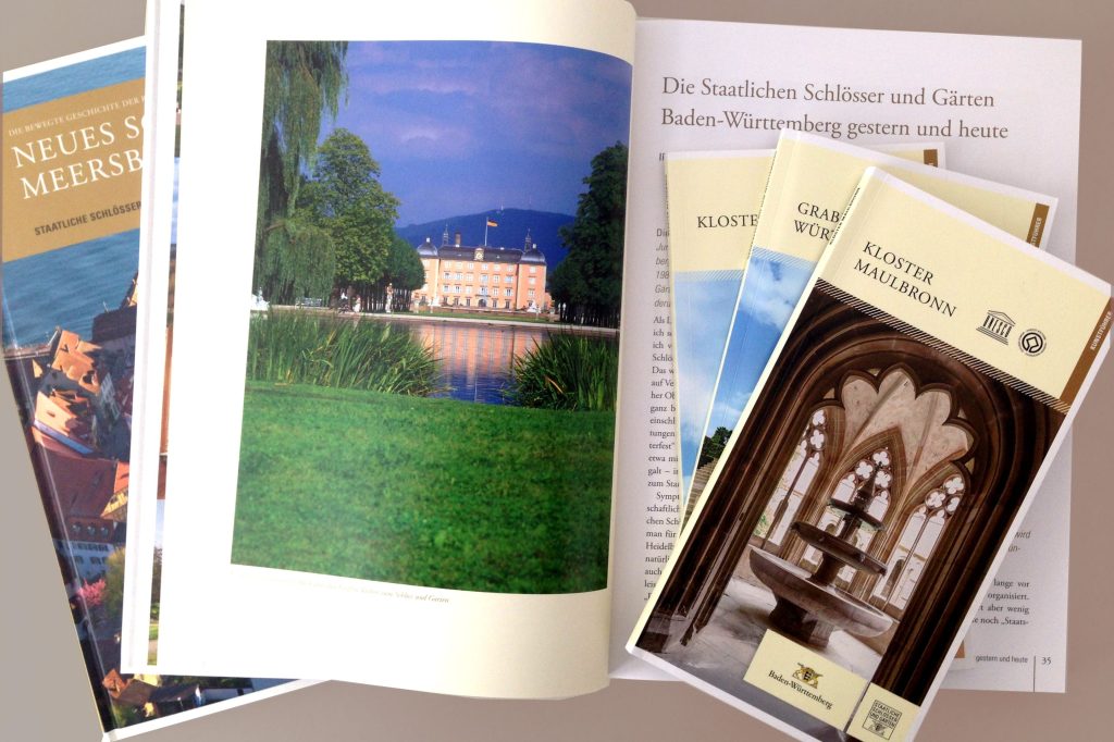 Blick auf lektorierte Publikationen. Foto: StaatsanzeigerPR